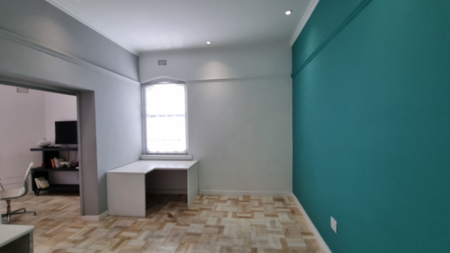 To Let Commercial Property for Rent in Woodstock Western Cape